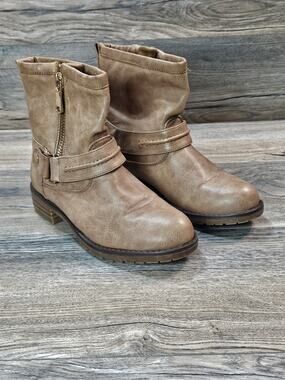 Via Pinky Collection Beige Perforated Luciana Women's Boot
